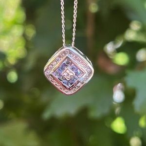 *Just sold* 14k White Gold Diamond & Amethyst Pave’ Pendant